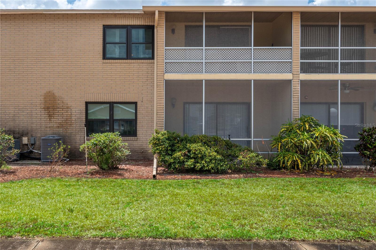 LAKE WALES VILLAGE CONDO - Residential