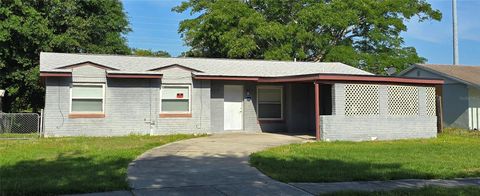 Photo of Orlando, FL 32811 (MLS # O6374004)