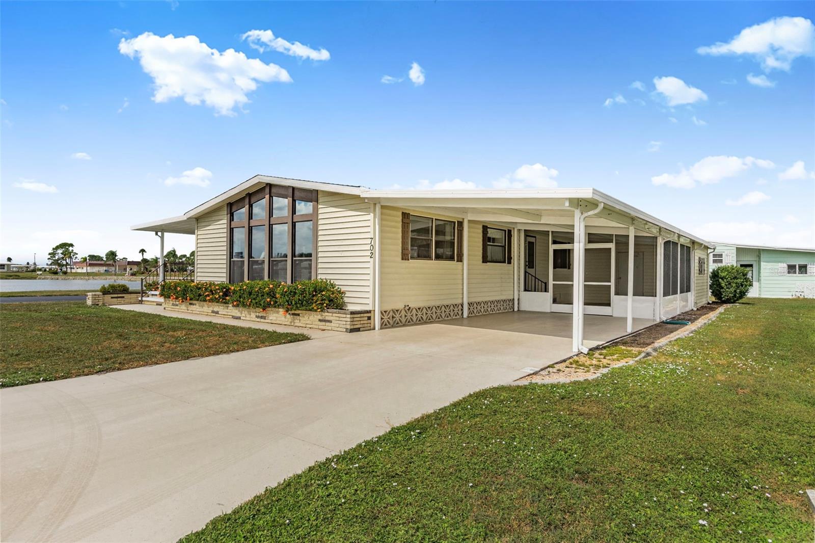 LA CASA MHP CO-OP - Residential