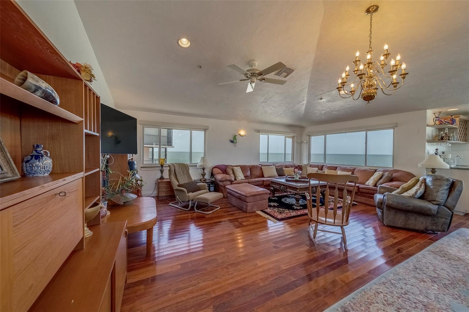 HARBOR SHORES SUB - Residential