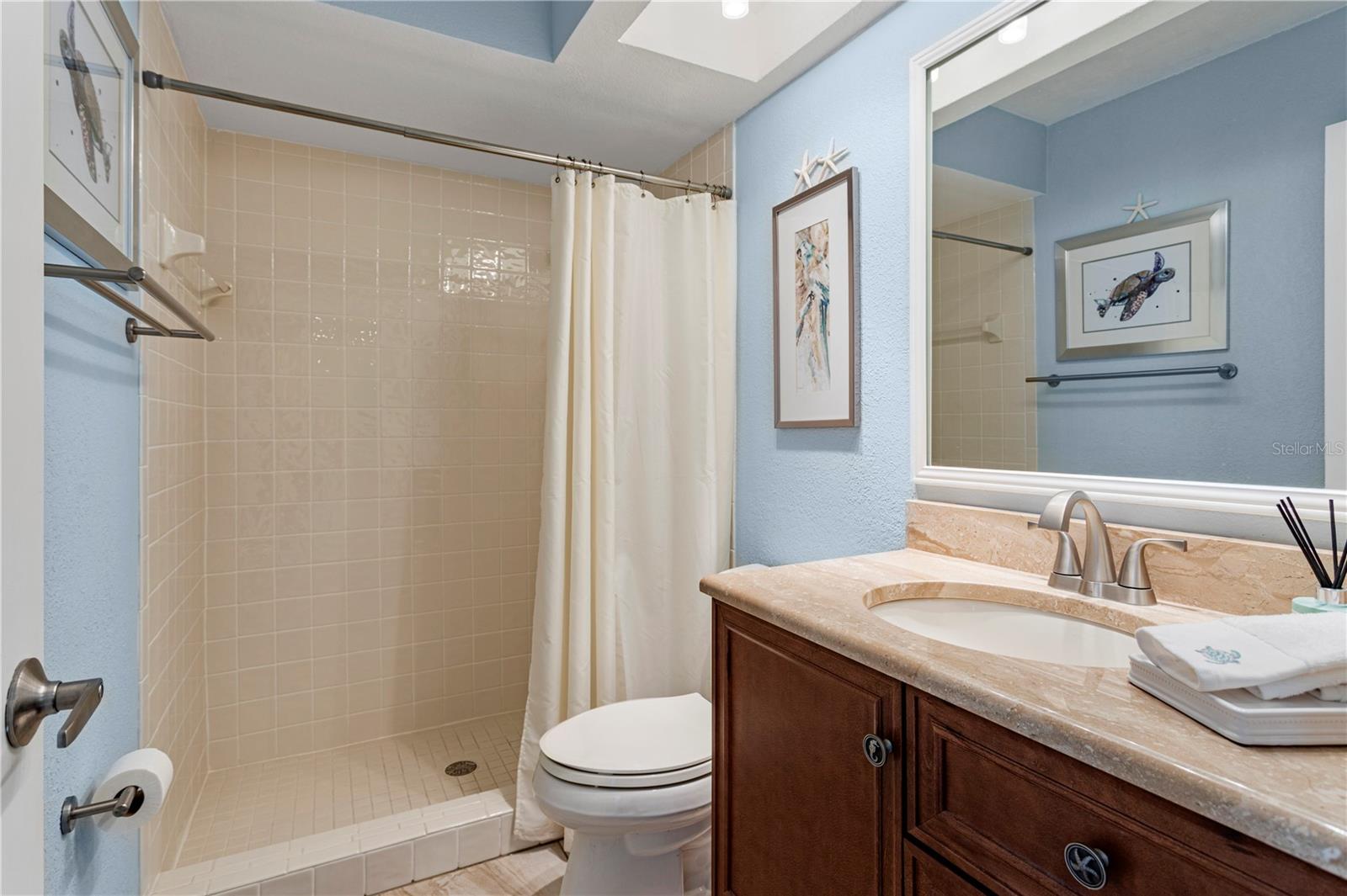 HARBOUR HOUSE - Residential