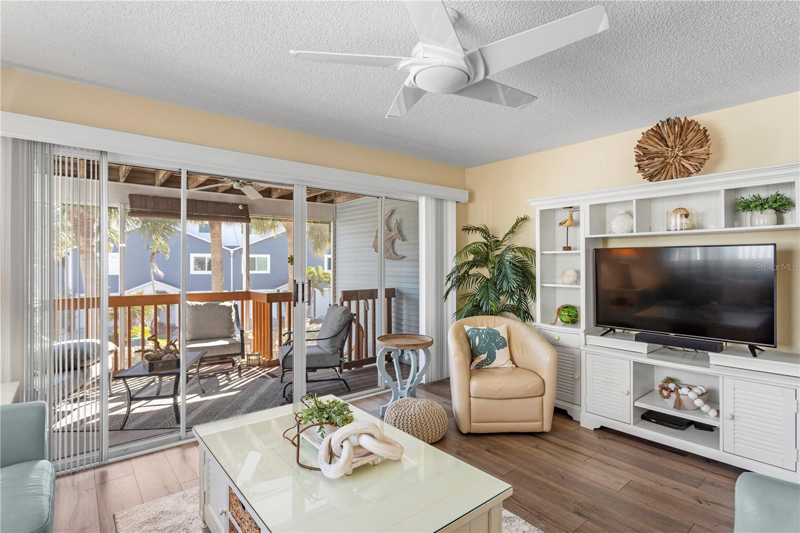 HARBOUR HOUSE - Residential