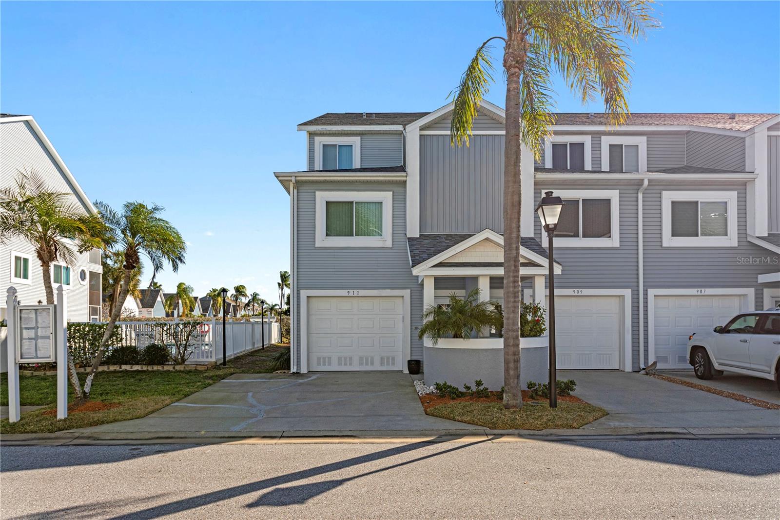 HARBOUR HOUSE - Residential