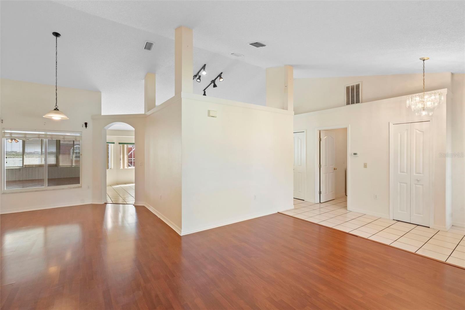 40 HOLLOW PINE DRIVE