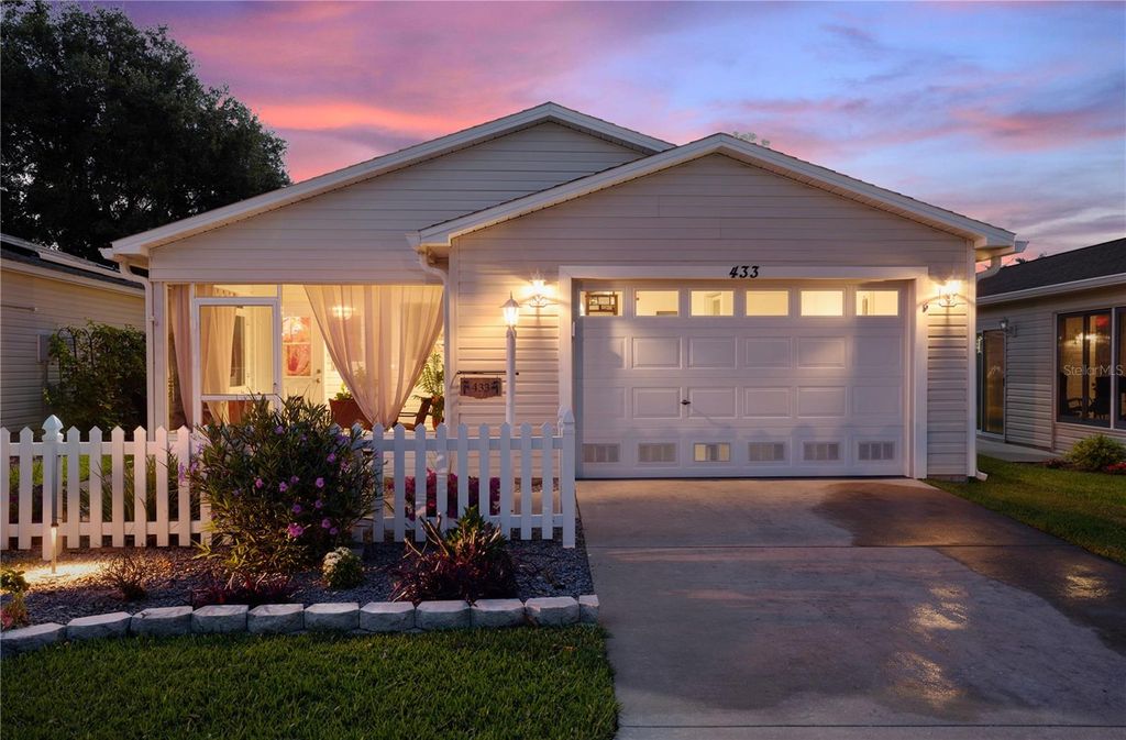 Photo of 433 Canterbury Court, The Villages, FL 32162 (MLS # O6405834)