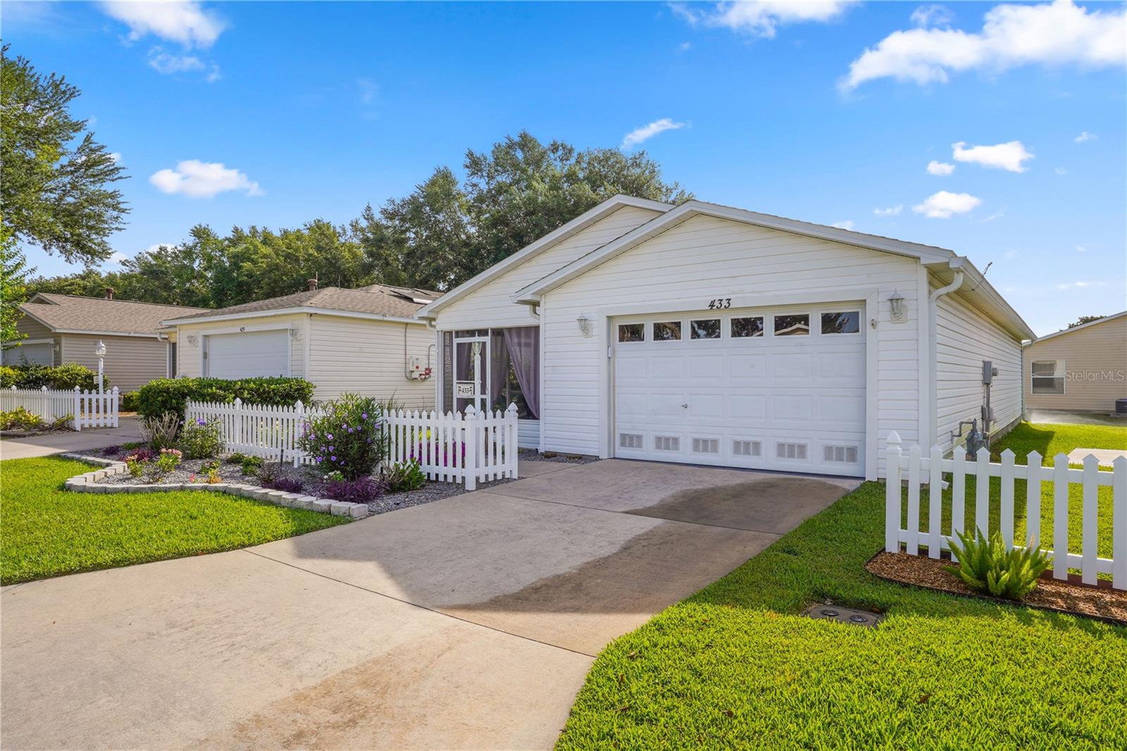 433 CANTERBURY COURT