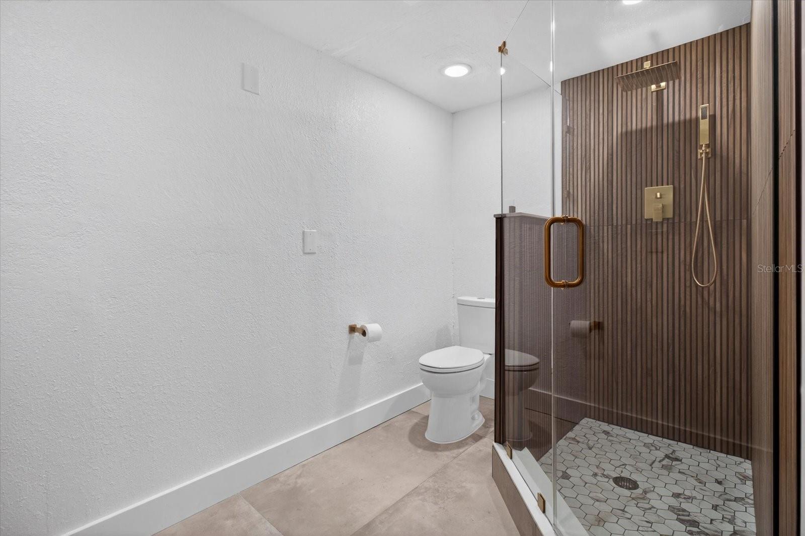 JACKSON HEIGHTS - Residential