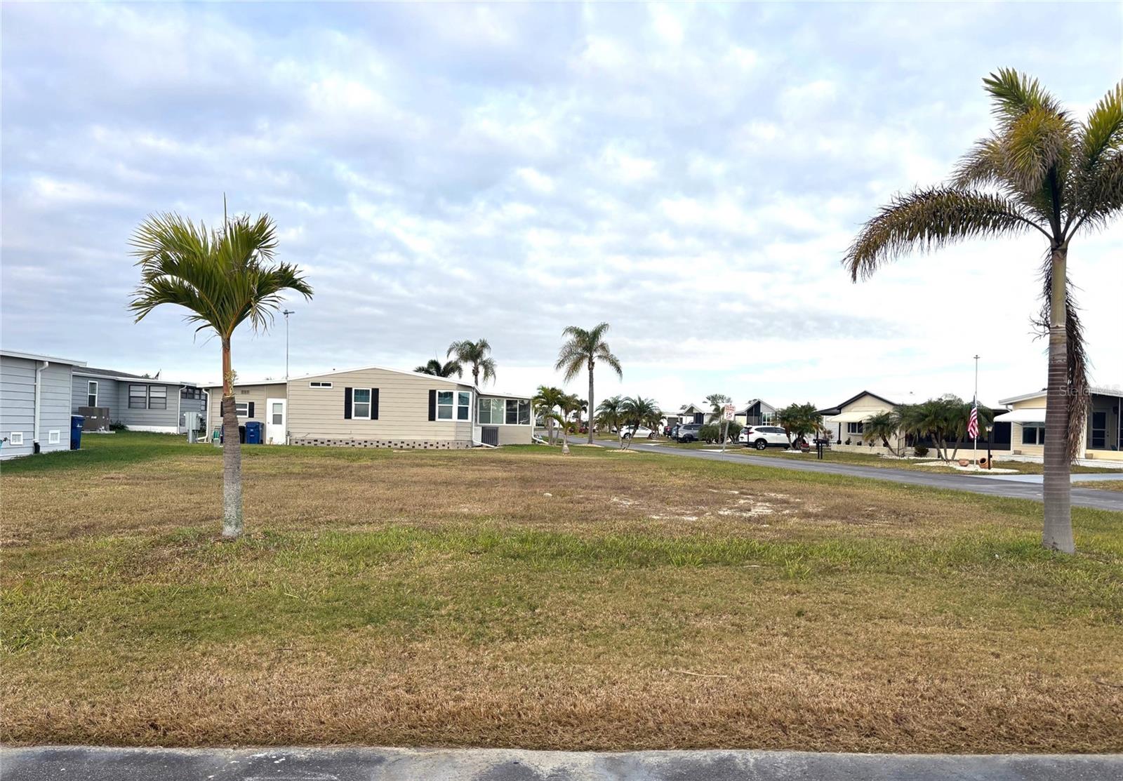 LA CASA MHP CO-OP - Land