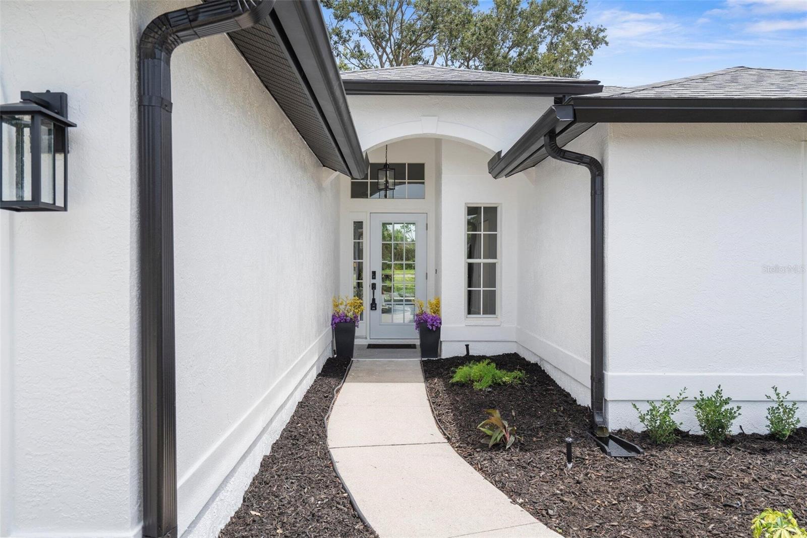 9555 KNIGHTSBRIDGE CIRCLE