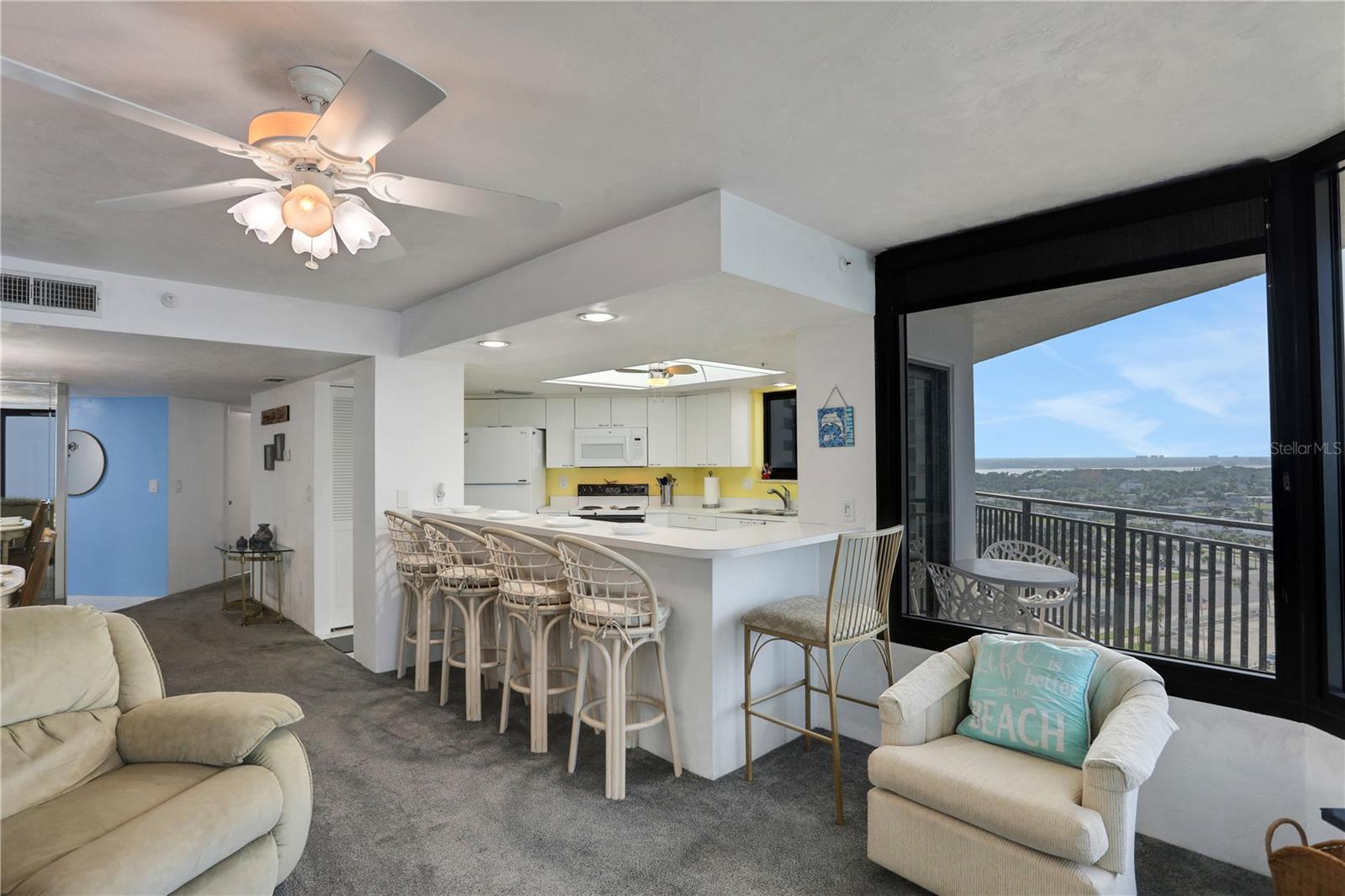 SHERWIN CONDO - Residential