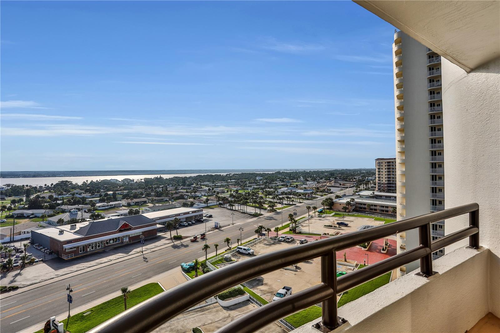 SHERWIN CONDO - Residential