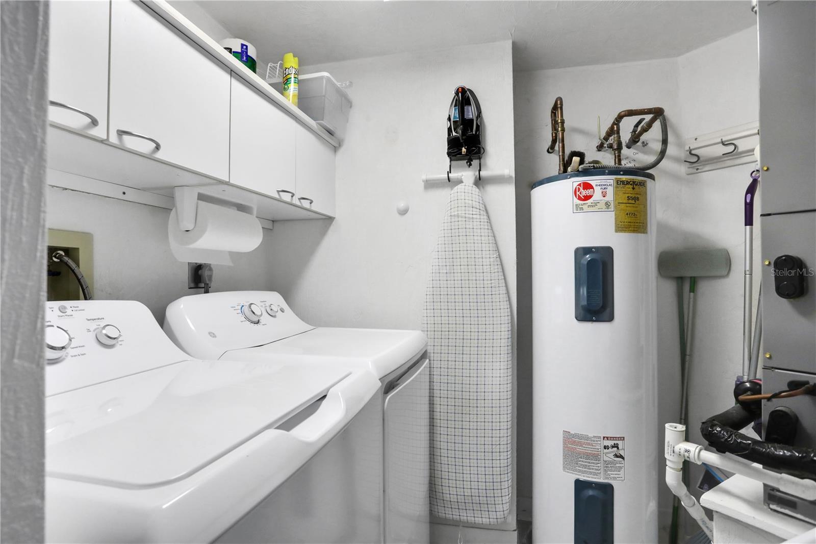 SHERWIN CONDO - Residential