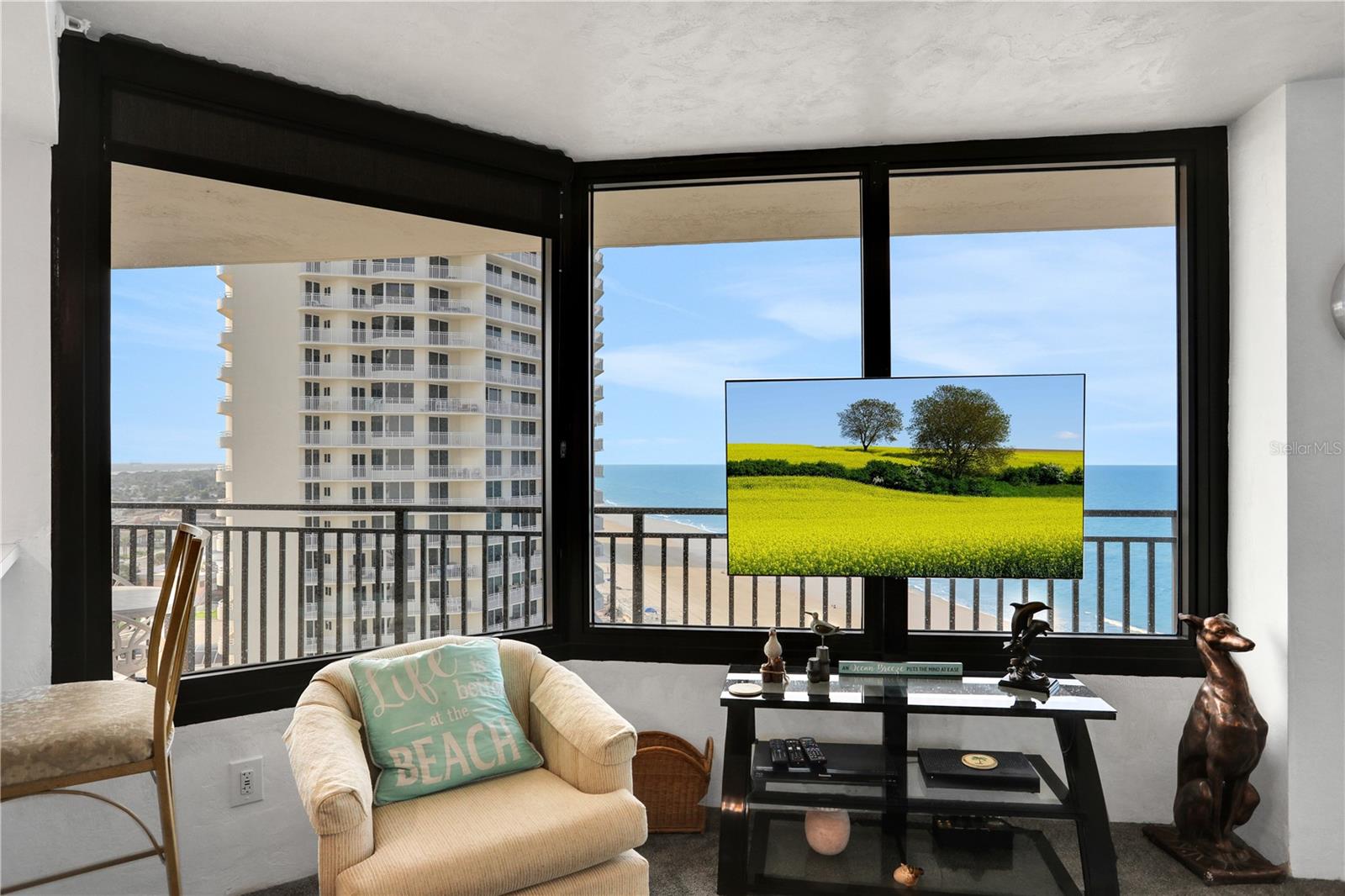 SHERWIN CONDO - Residential