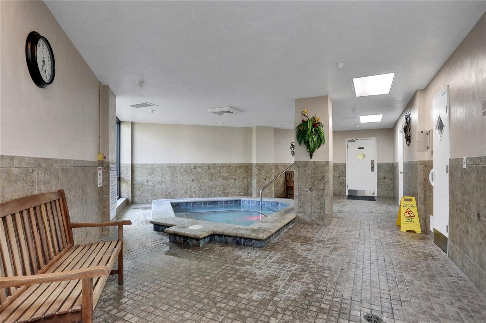 SHERWIN CONDO - Residential