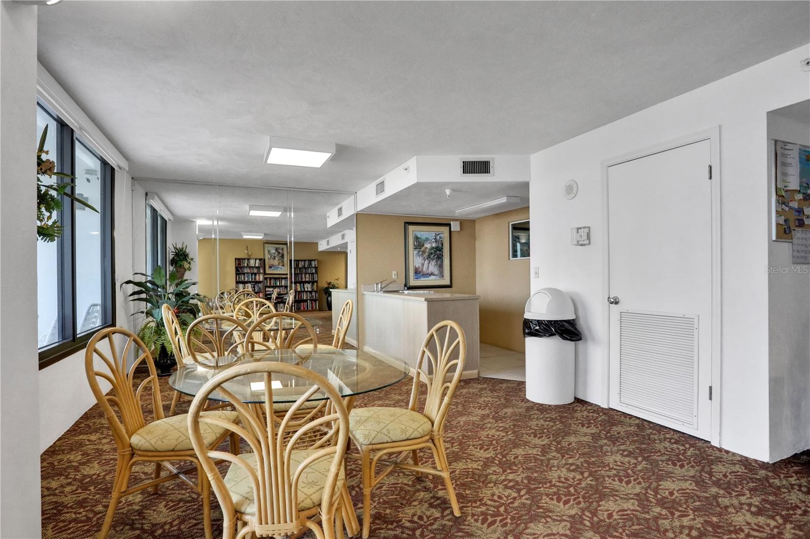 SHERWIN CONDO - Residential