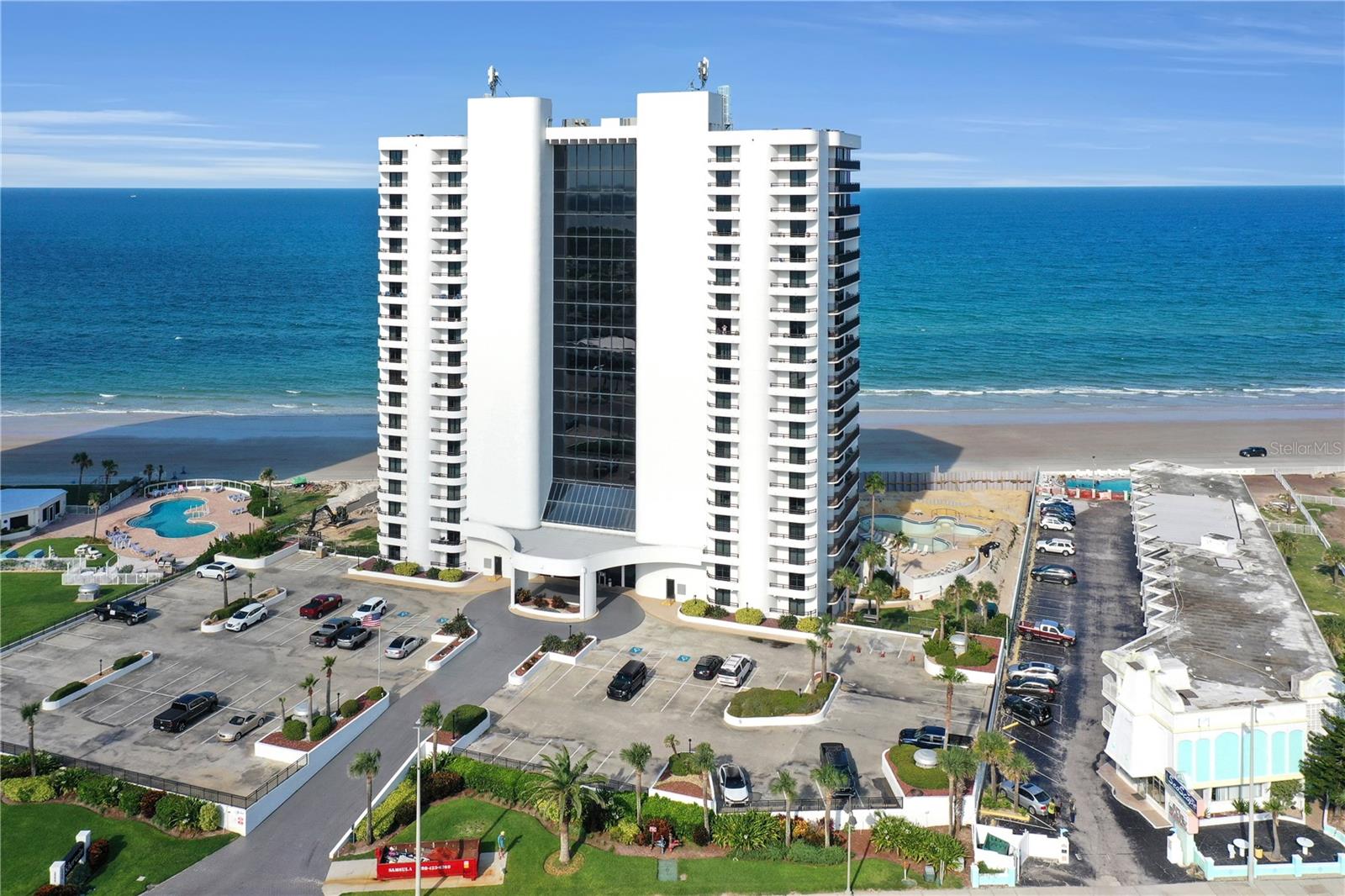 SHERWIN CONDO - Residential