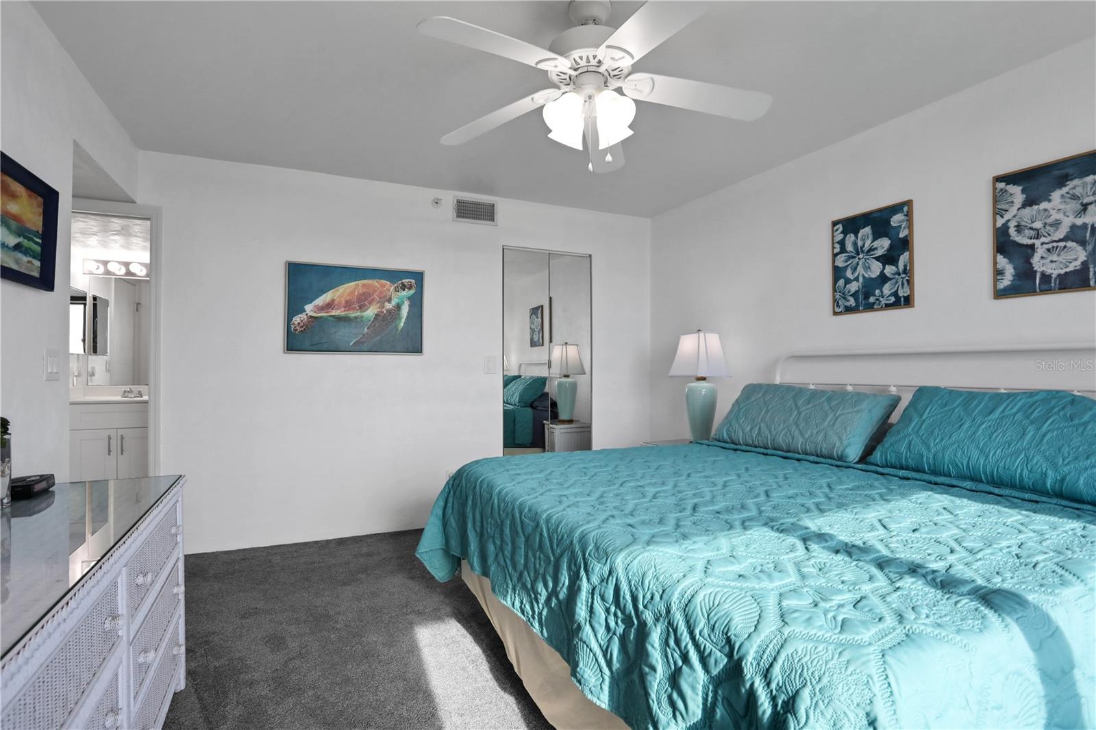 SHERWIN CONDO - Residential