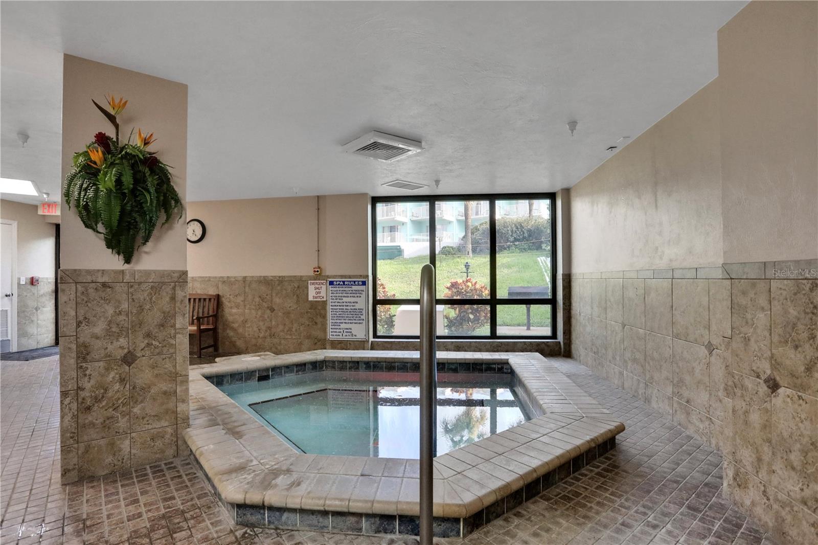 SHERWIN CONDO - Residential