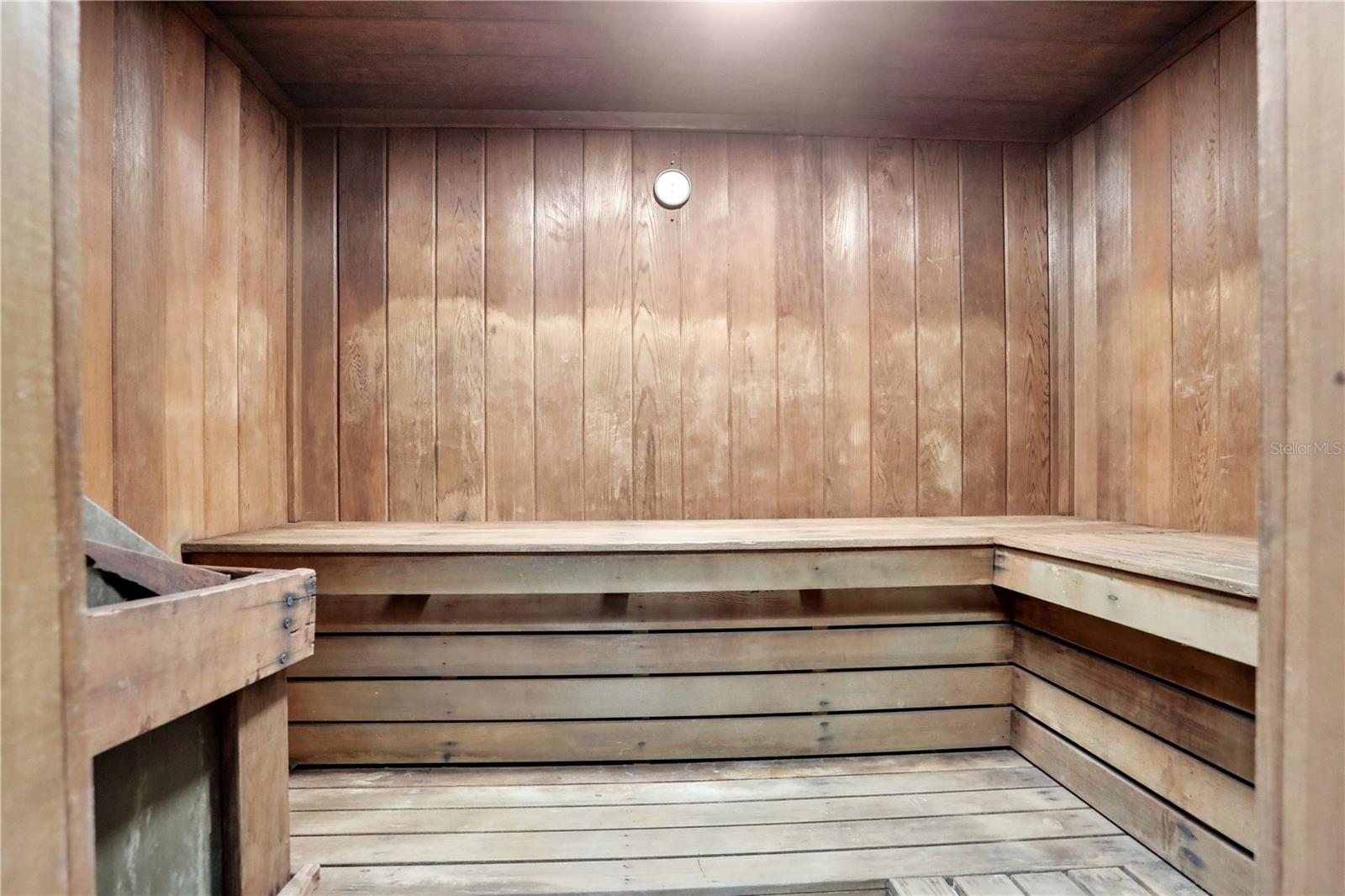 SHERWIN CONDO - Residential