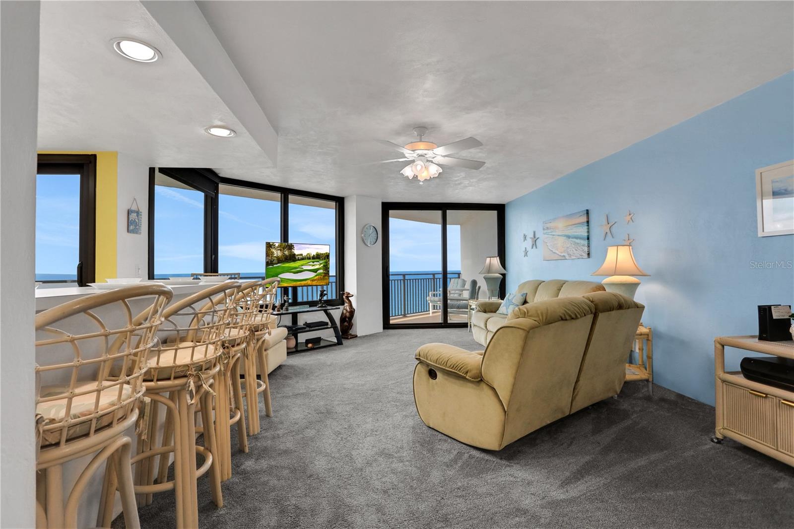 SHERWIN CONDO - Residential