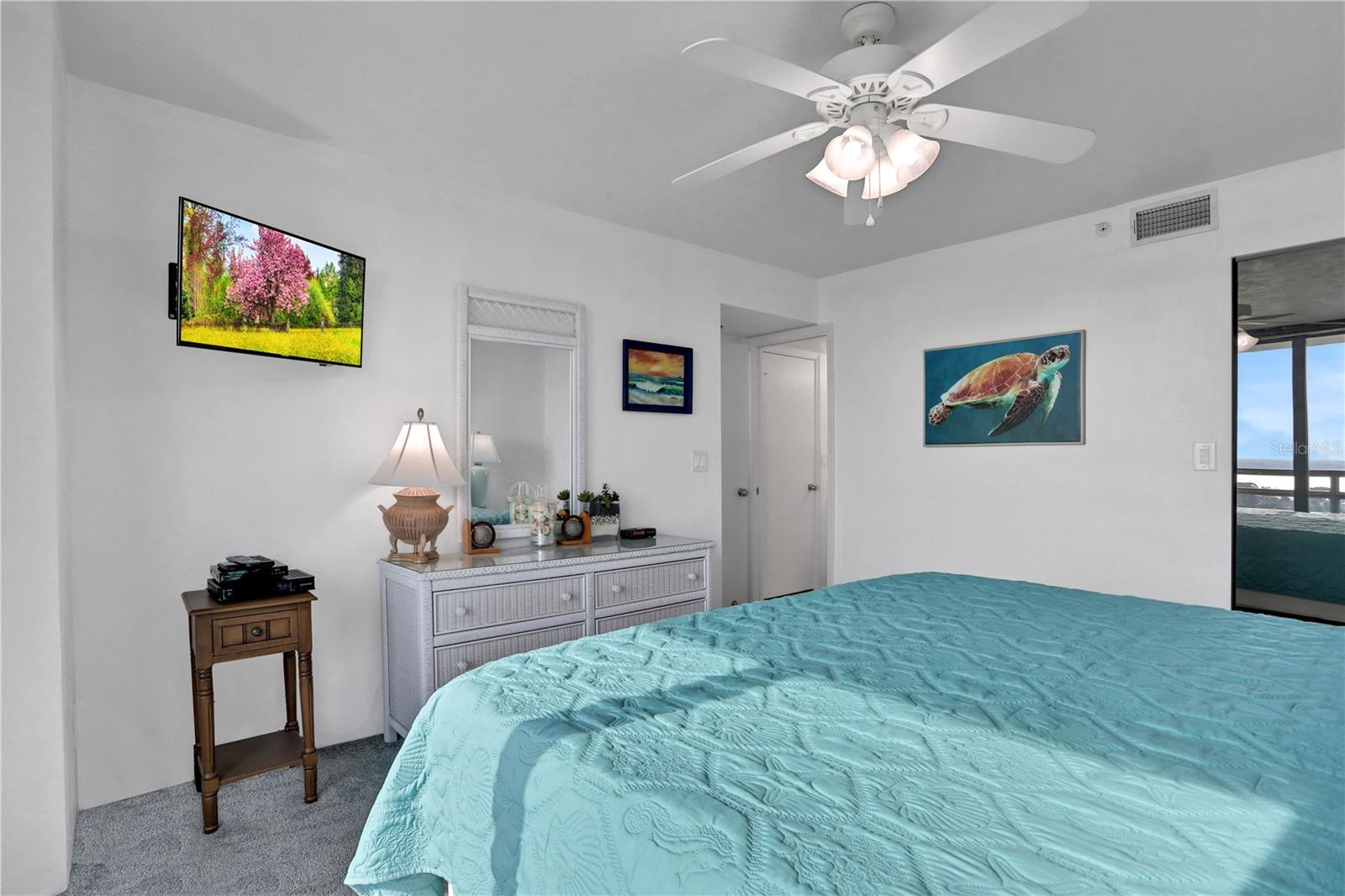 SHERWIN CONDO - Residential