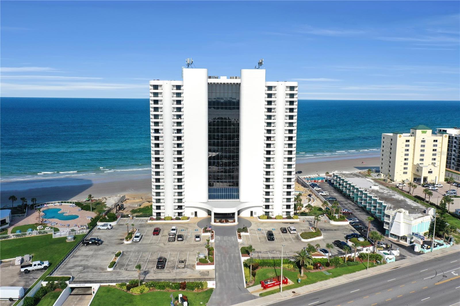 SHERWIN CONDO - Residential