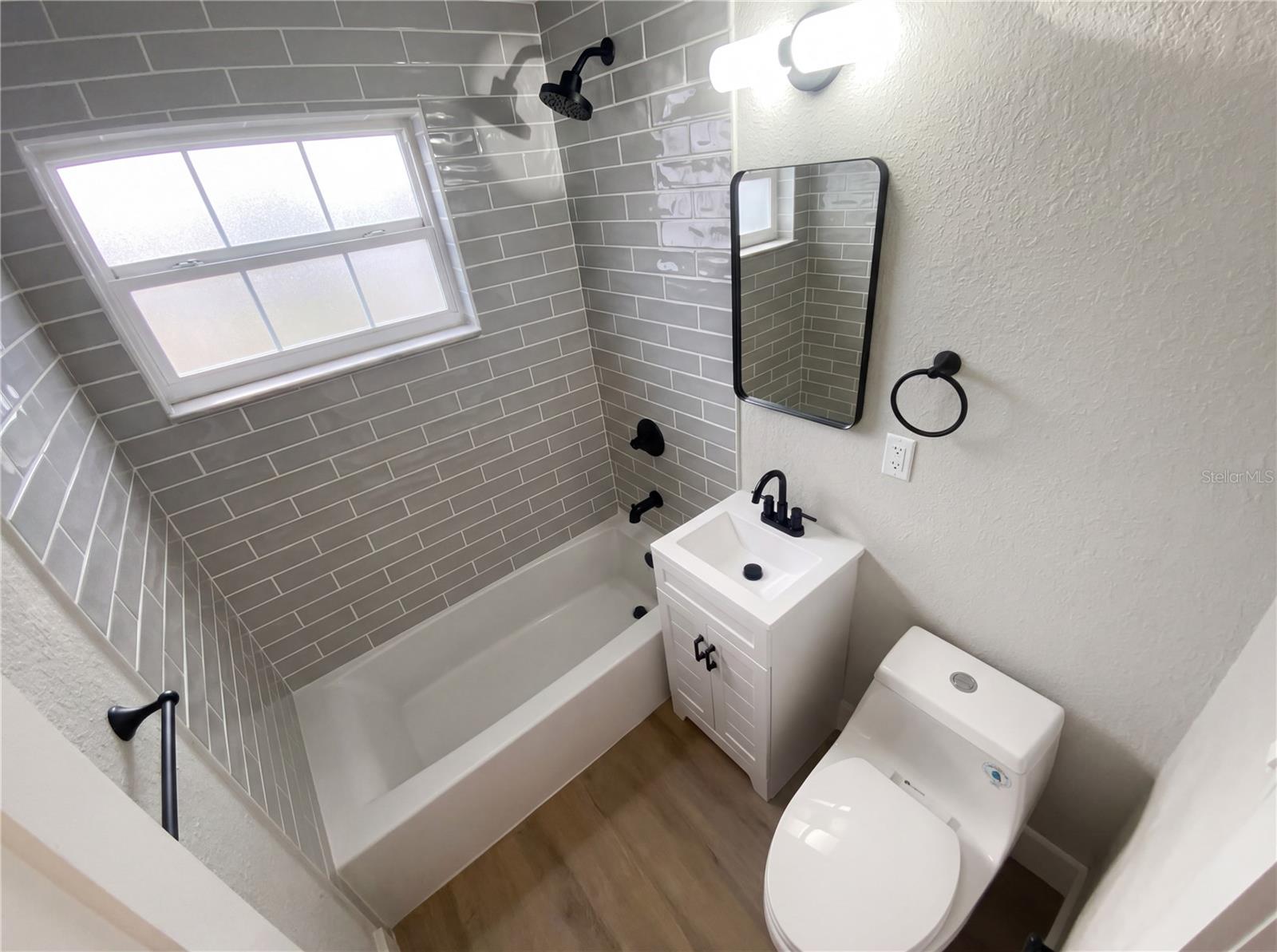 CLEARWOOD SUB 4TH ADD - Residential