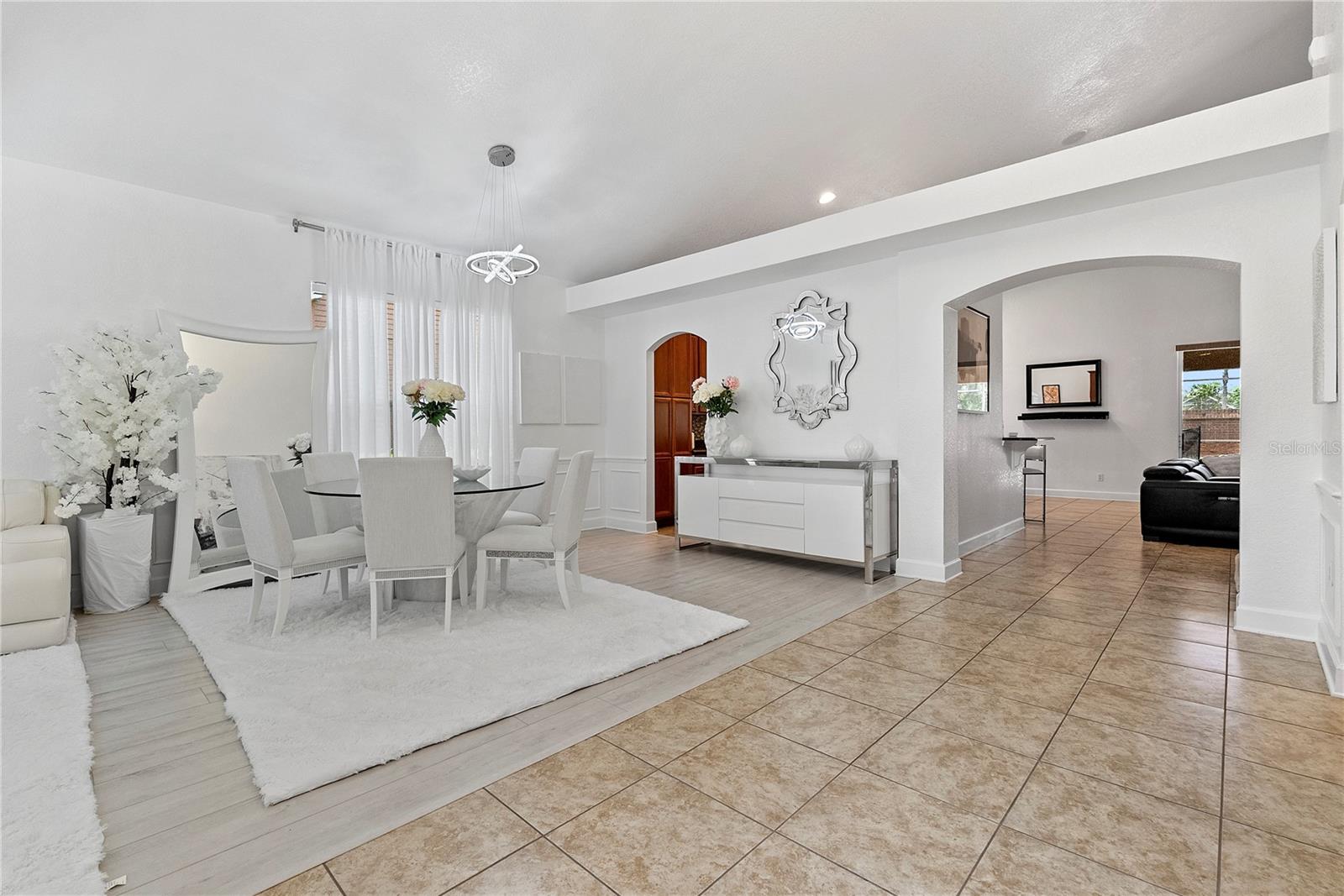 446 ANESSA ROSE LOOP