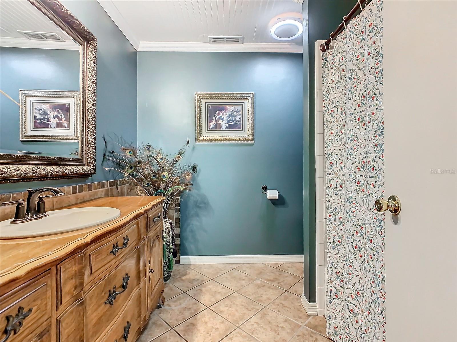 Photo 11 of 24 of 5036 LOCHINVAR house