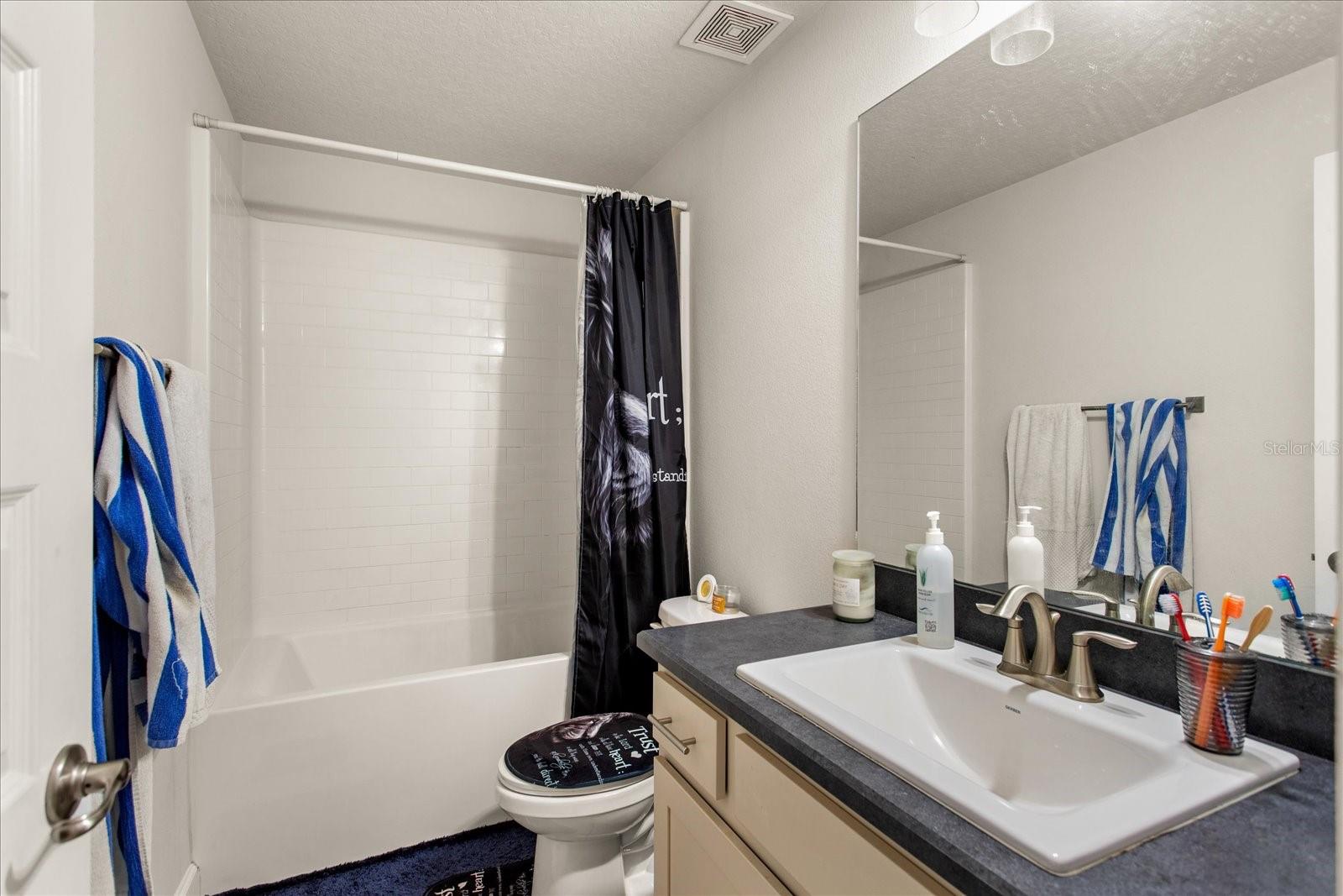 LEESBURG ASHTON WOODS - Residential