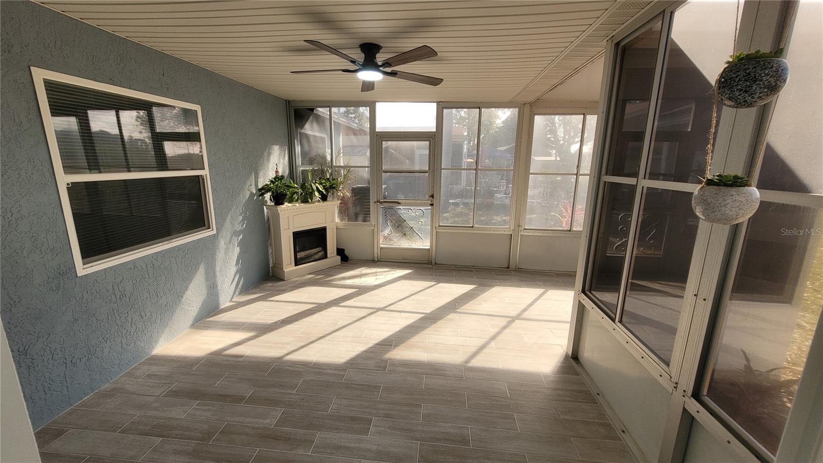 SEVEN SPGS HOMES - Residential