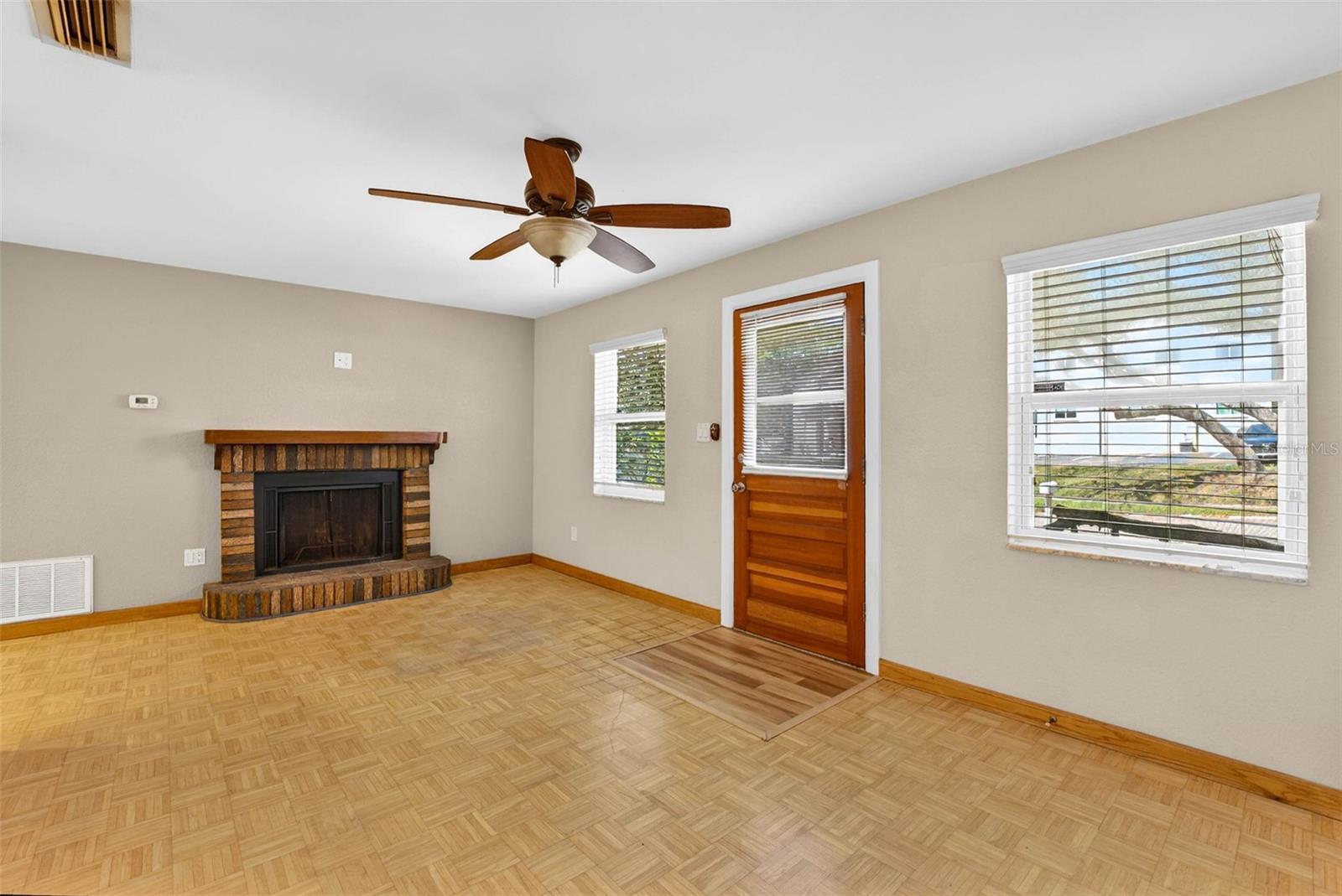 1404 OAK HAVEN DRIVE