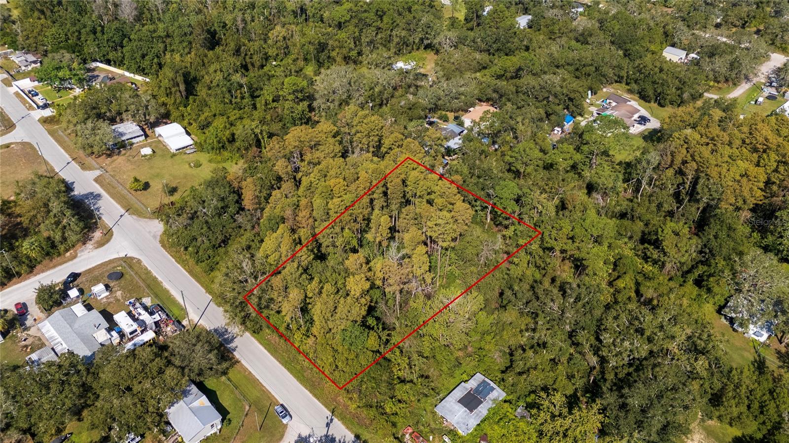 MOON LAKE ESTATES - Land