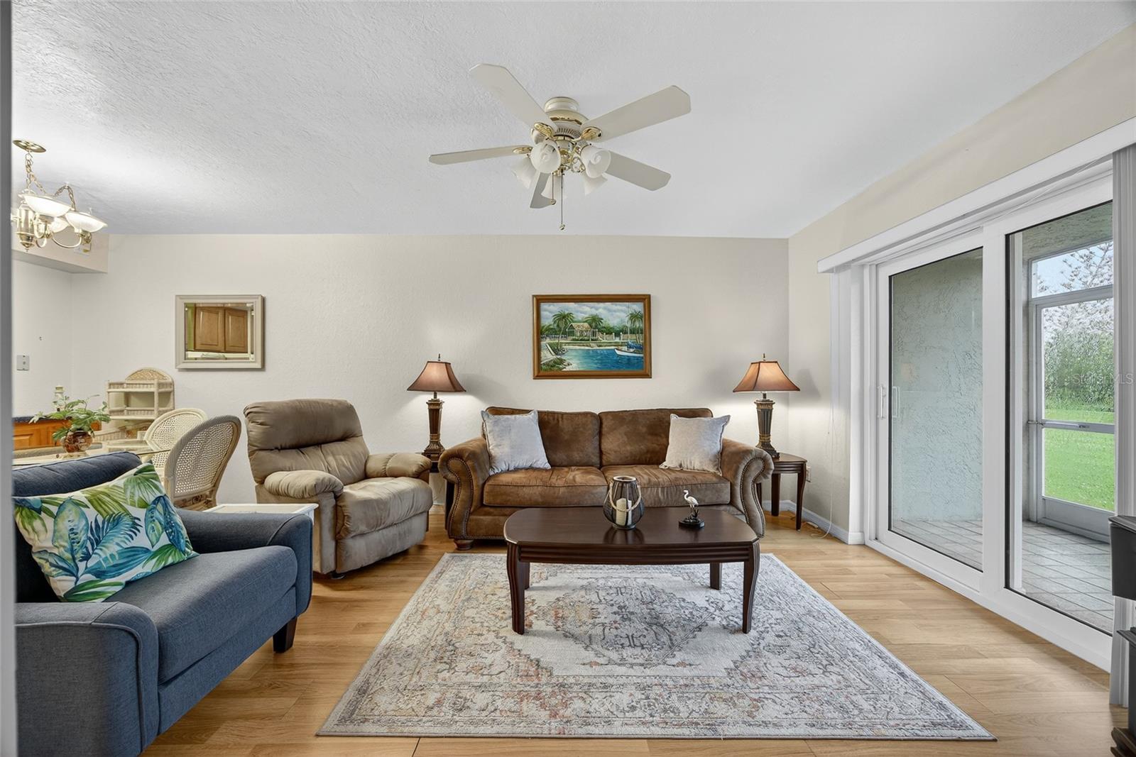 LAKES EDGE PH 04 - Residential