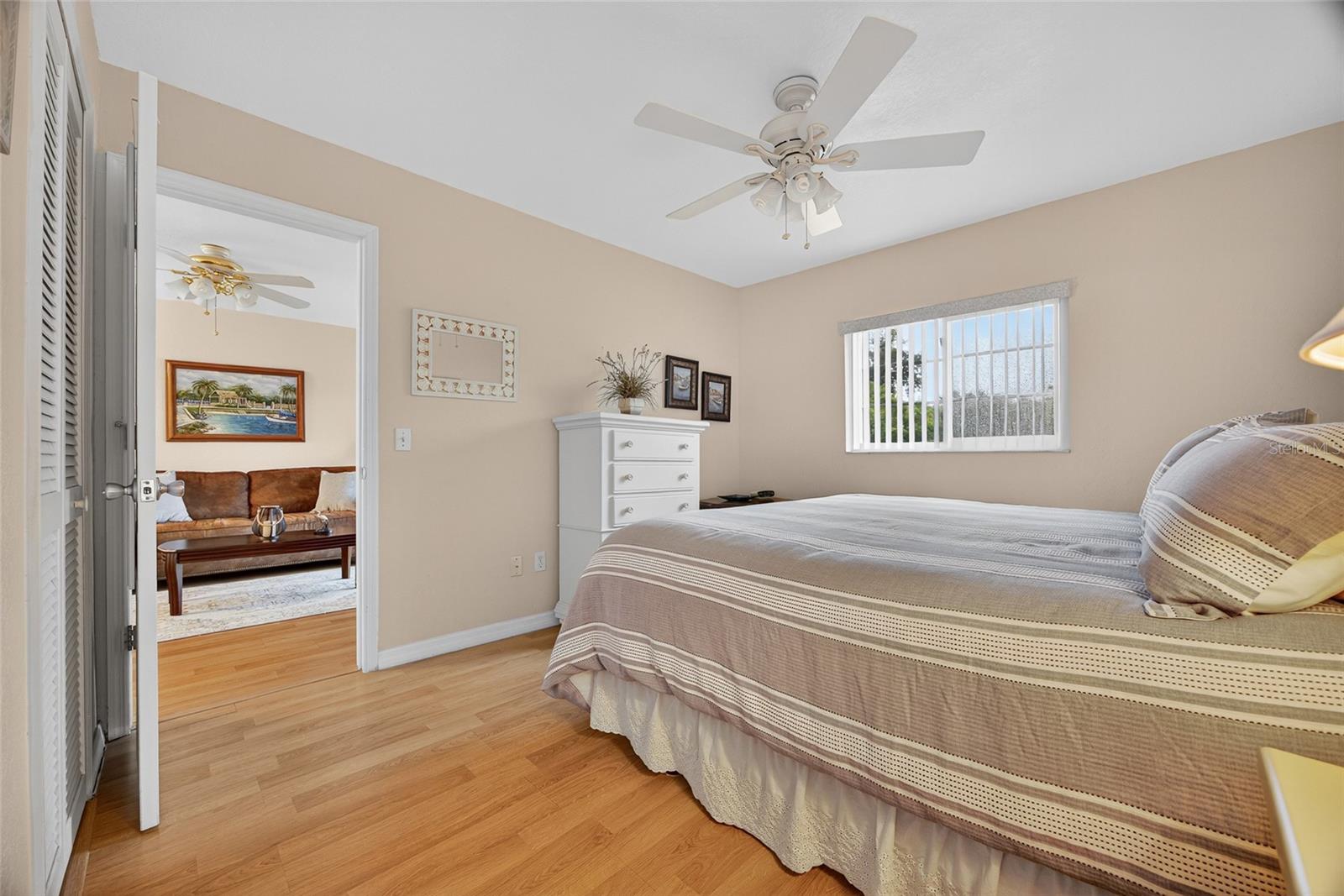 LAKES EDGE PH 04 - Residential