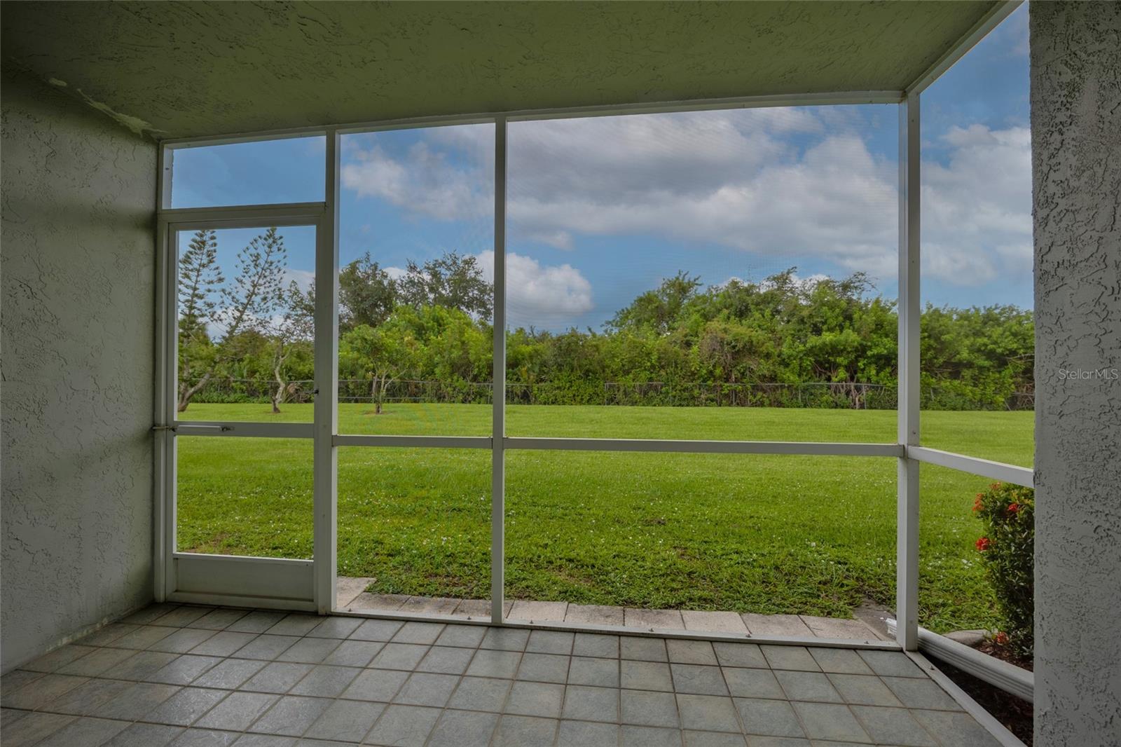 LAKES EDGE PH 04 - Residential