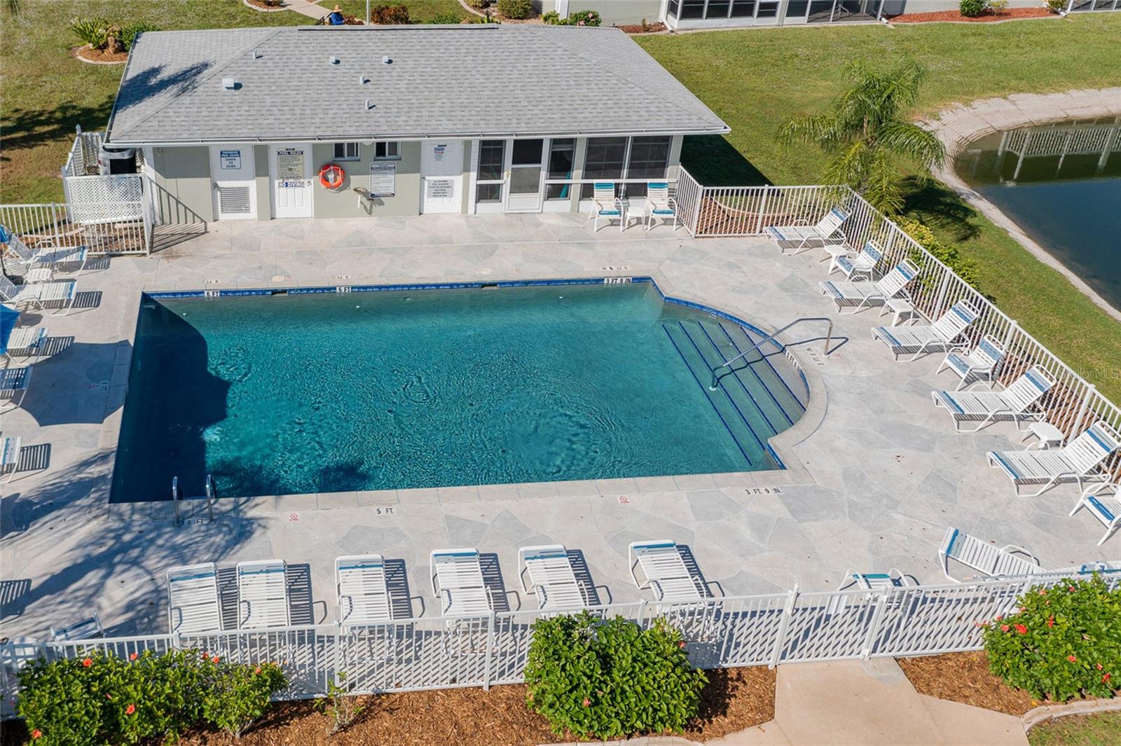 LAKES EDGE PH 04 - Residential