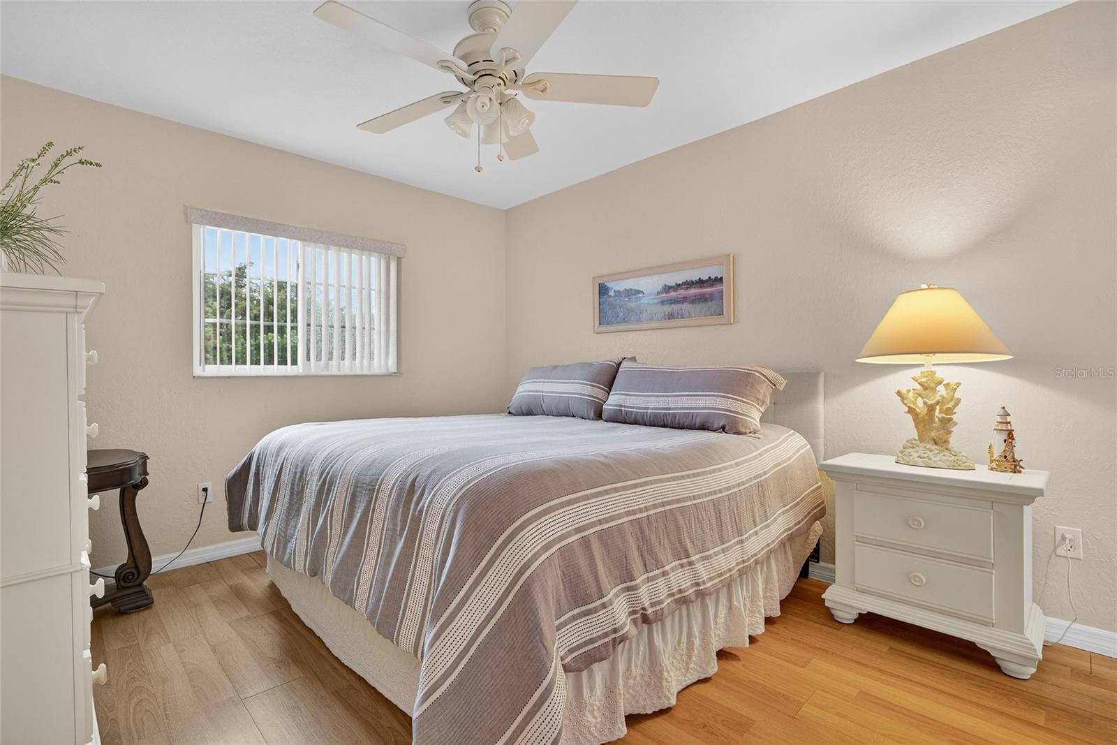 LAKES EDGE PH 04 - Residential
