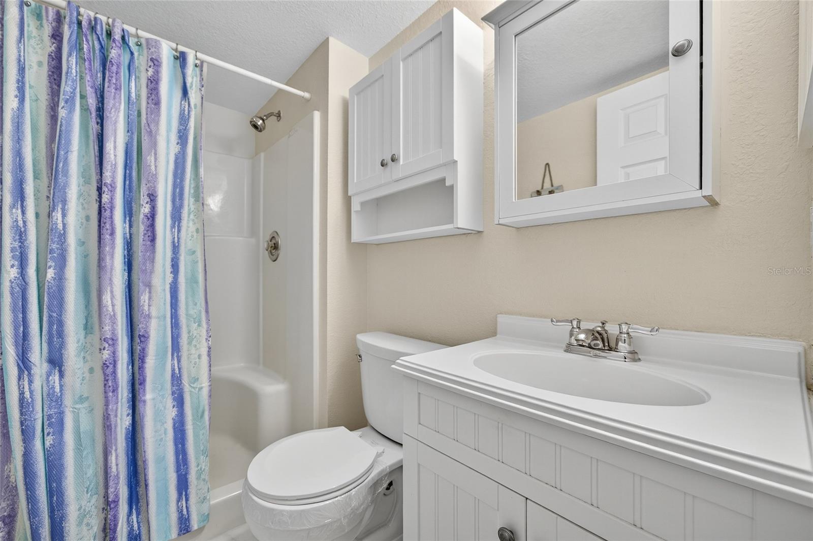 LAKES EDGE PH 04 - Residential