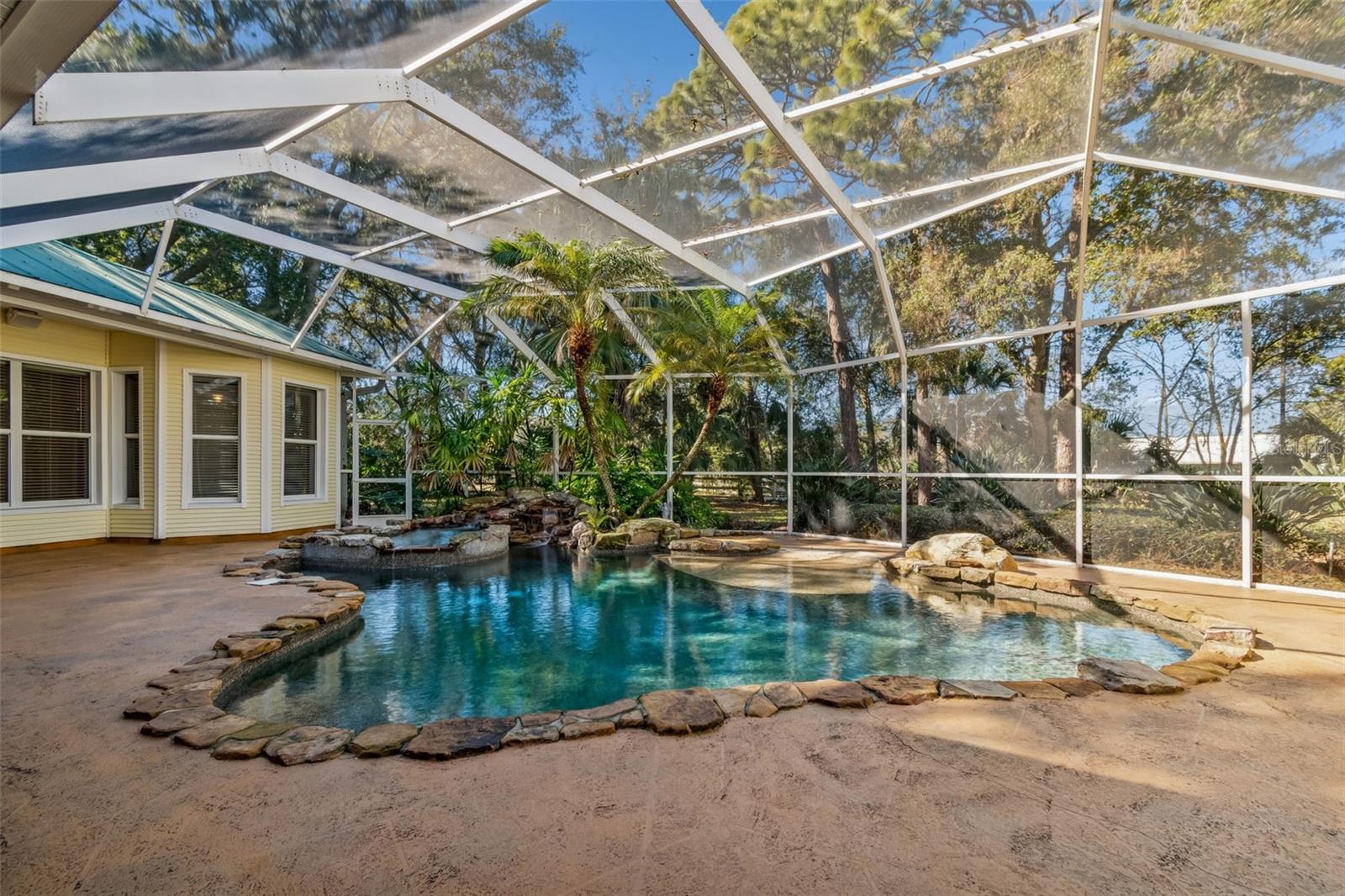 TAMPA & TARPON SPGS LAND CO - Residential