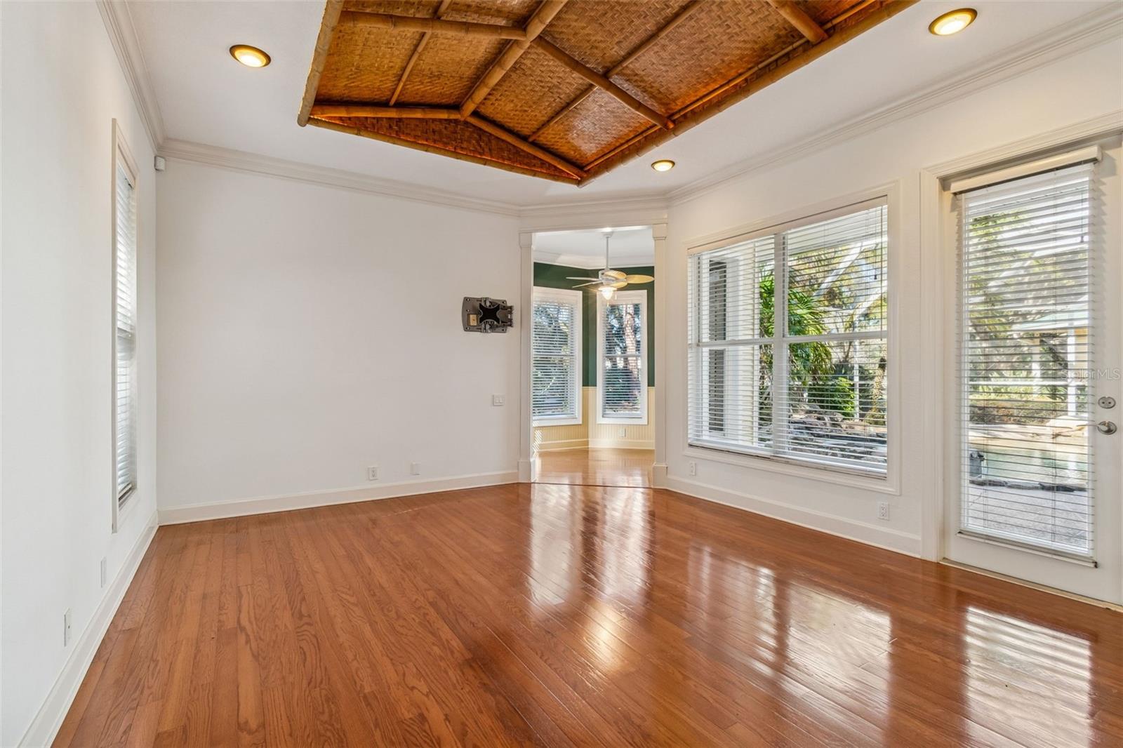 TAMPA & TARPON SPGS LAND CO - Residential