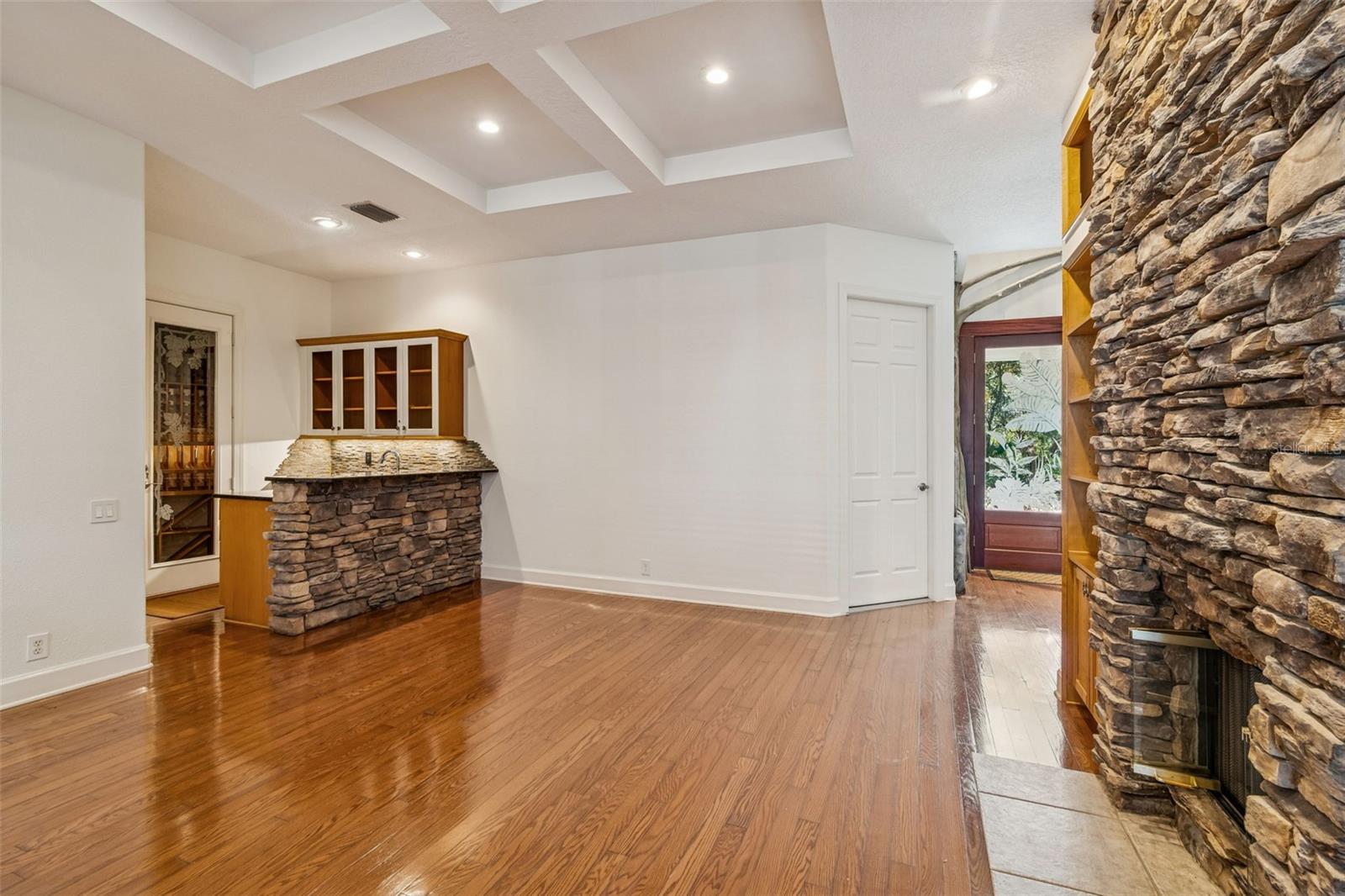 TAMPA & TARPON SPGS LAND CO - Residential