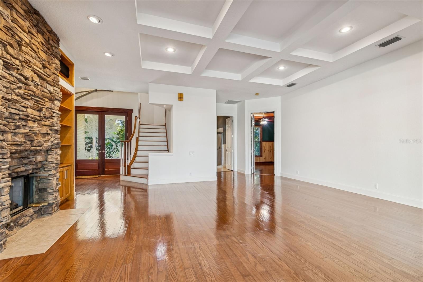 TAMPA & TARPON SPGS LAND CO - Residential