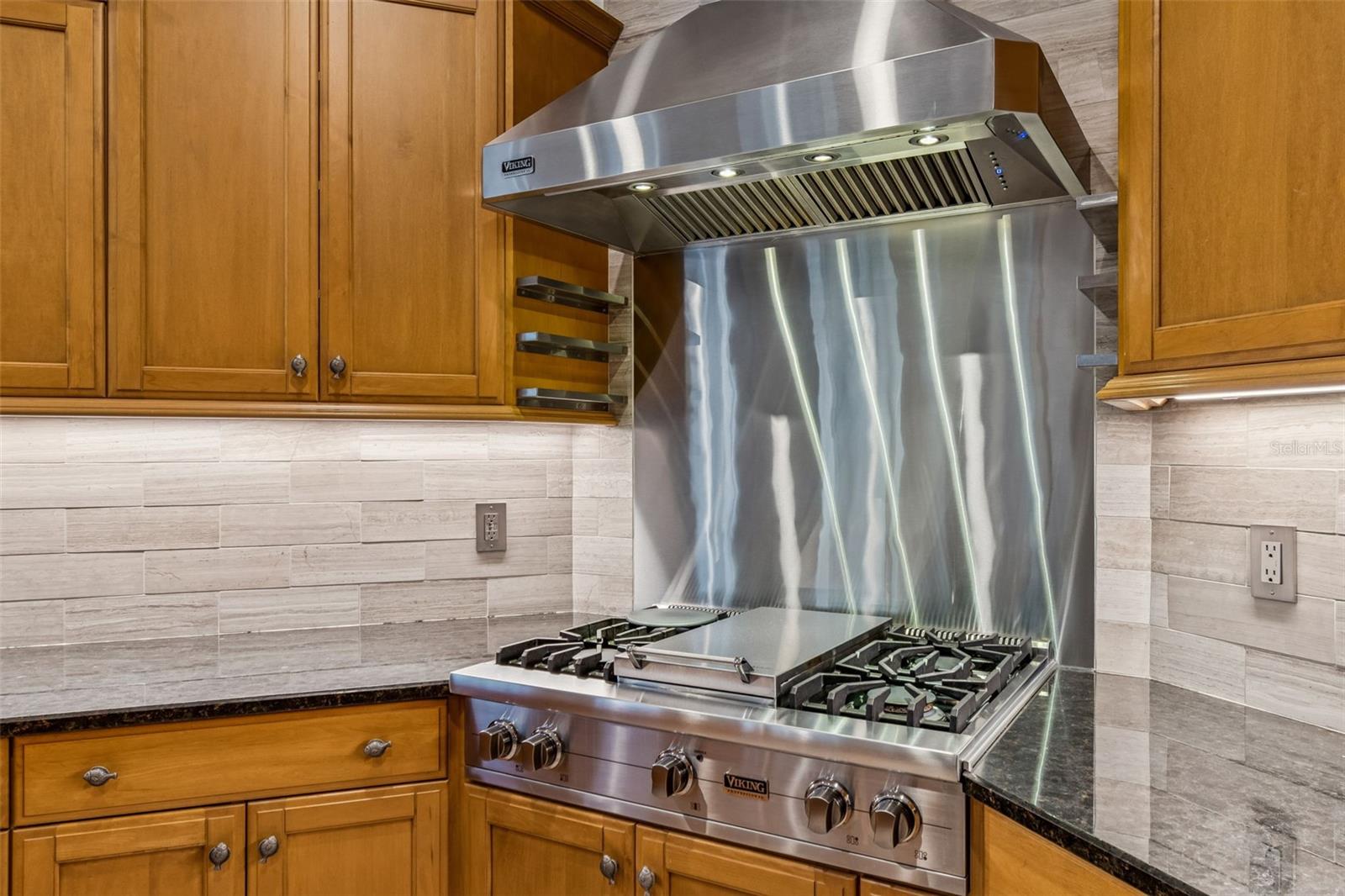 TAMPA & TARPON SPGS LAND CO - Residential