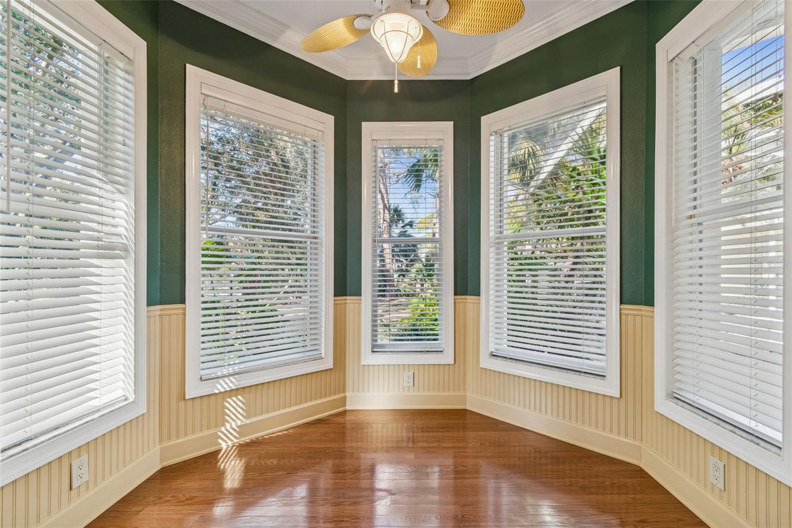 TAMPA & TARPON SPGS LAND CO - Residential