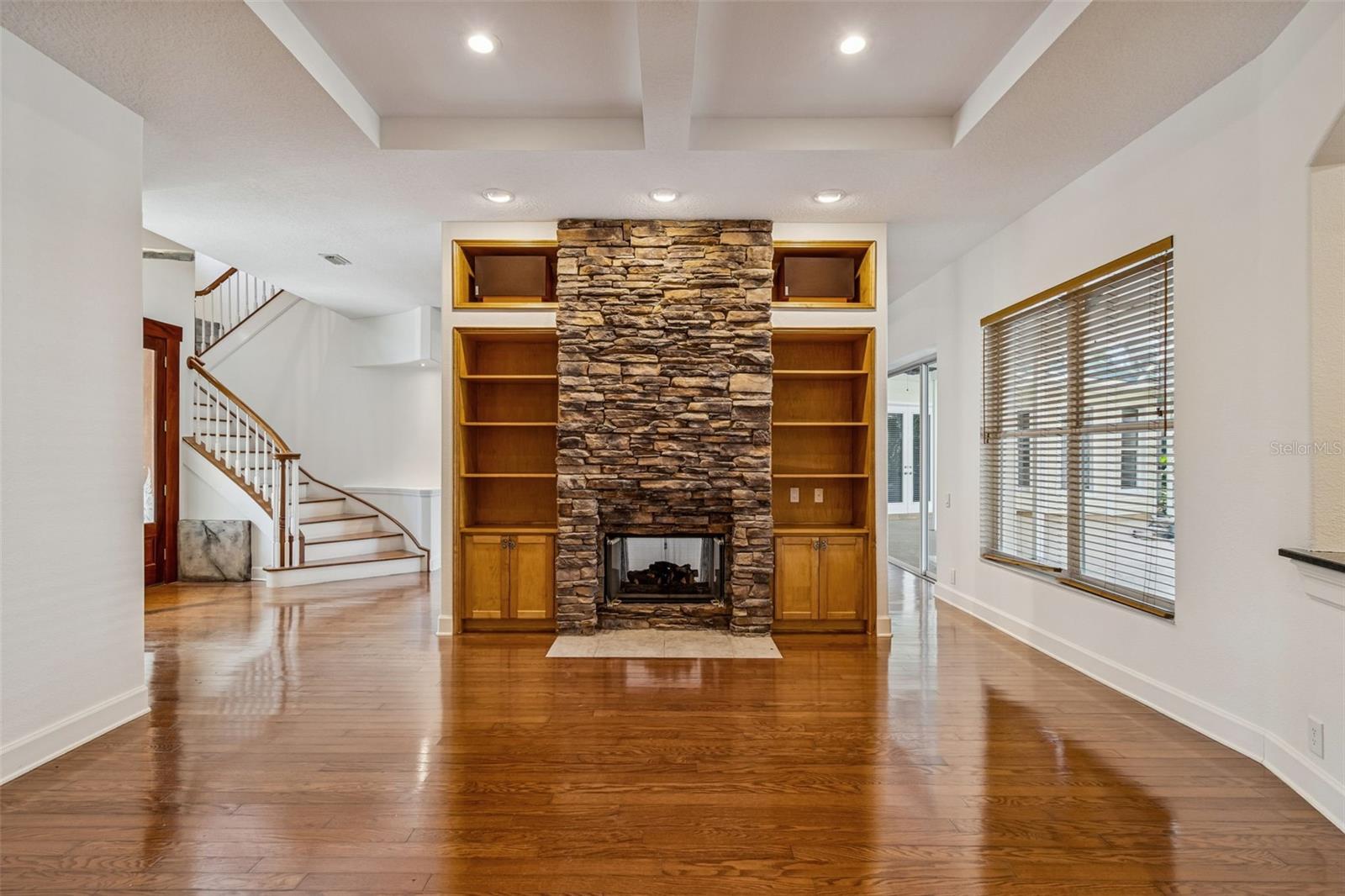 TAMPA & TARPON SPGS LAND CO - Residential