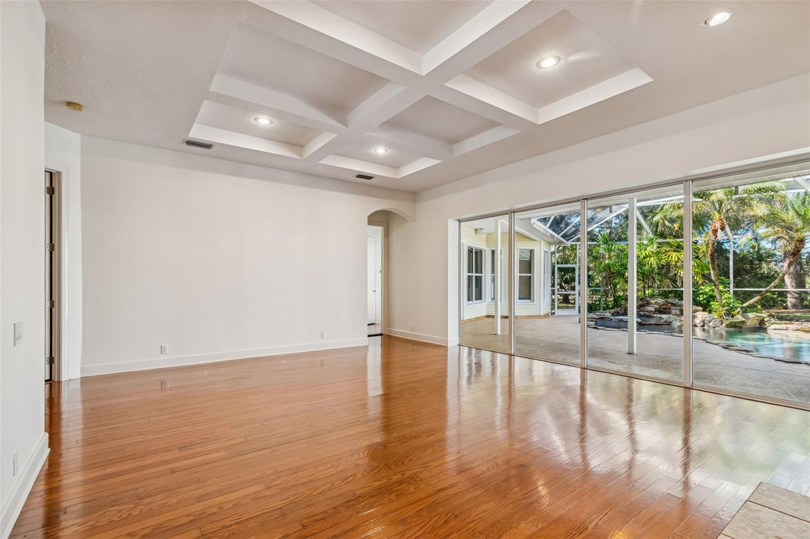 TAMPA & TARPON SPGS LAND CO - Residential