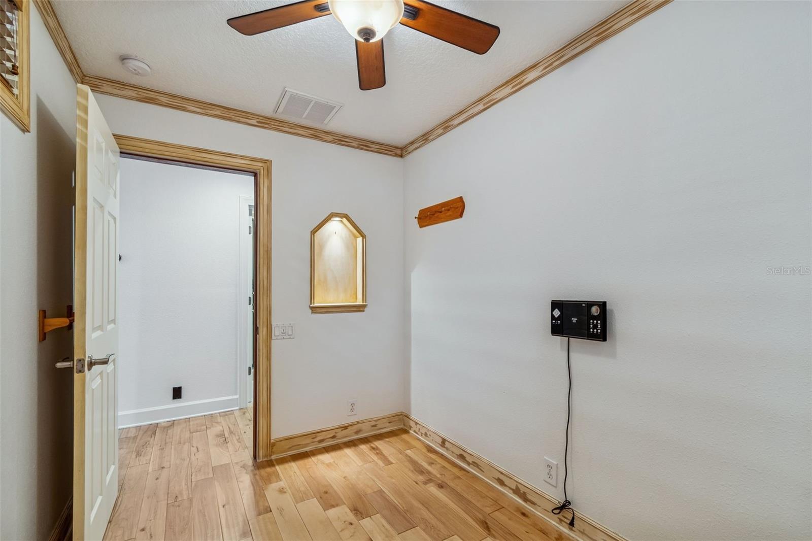 TAMPA & TARPON SPGS LAND CO - Residential