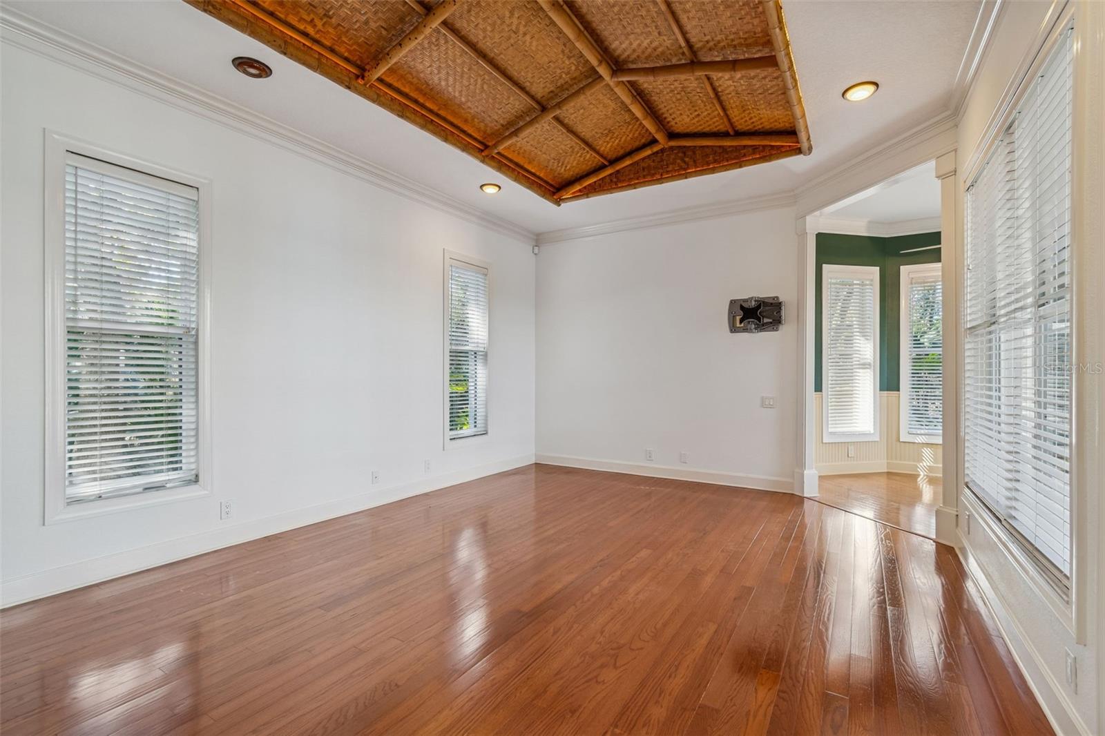 TAMPA & TARPON SPGS LAND CO - Residential