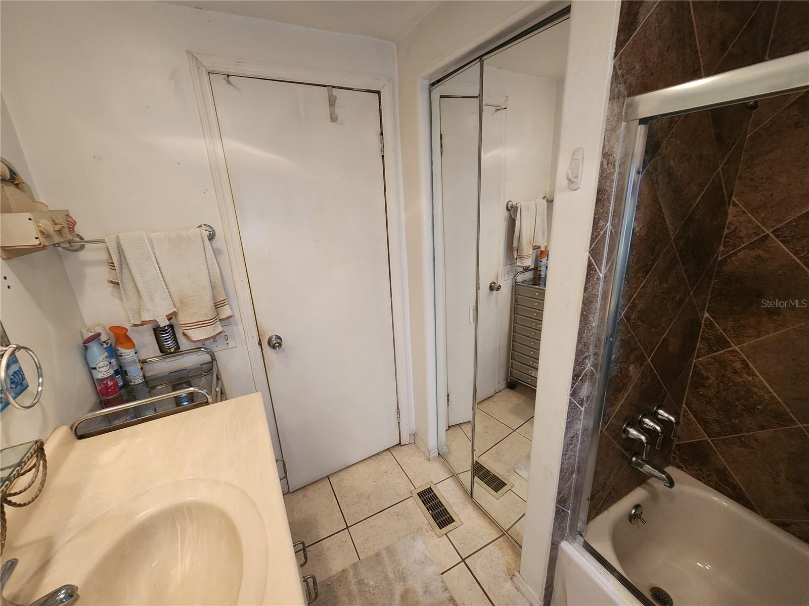 CHATEAU VILLAGE CO-OP - Residential